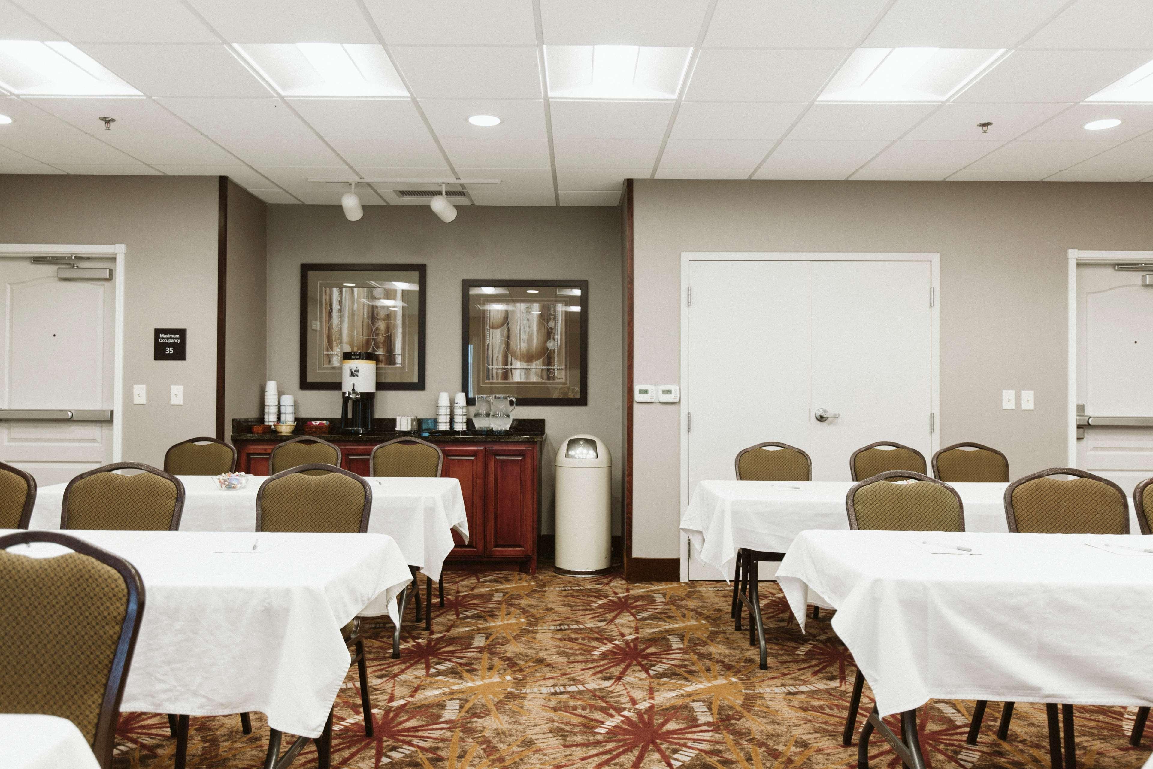 Hampton Inn Bismarck Exteriér fotografie